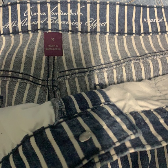 Buy Woman’s GV Bermuda short size 16 Get absolutely free Amanda short NWT 2/$15 - Picture 7 of 16